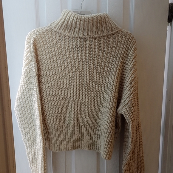 Women's crop knit sweater - Picture 2 of 4